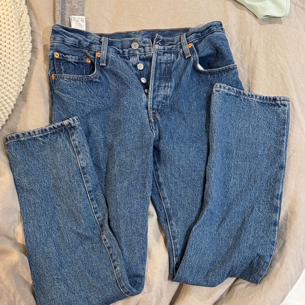 Levi's Straight Leg Blue Jeans